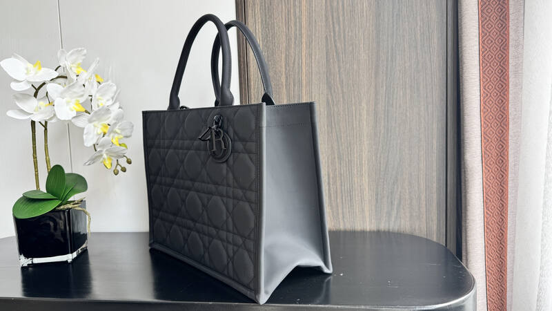 Dior Book Tote Black — 1:1 Replica
