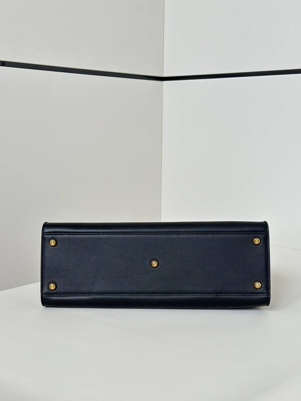 Fendi shoulder bag — Top Quality Replica