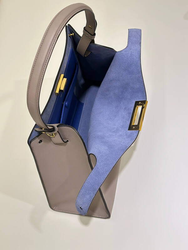 Fendi shoulder bag — Top Quality Replica