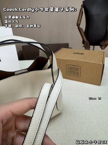 Coach Calfskin shoulder bag Premium Replica