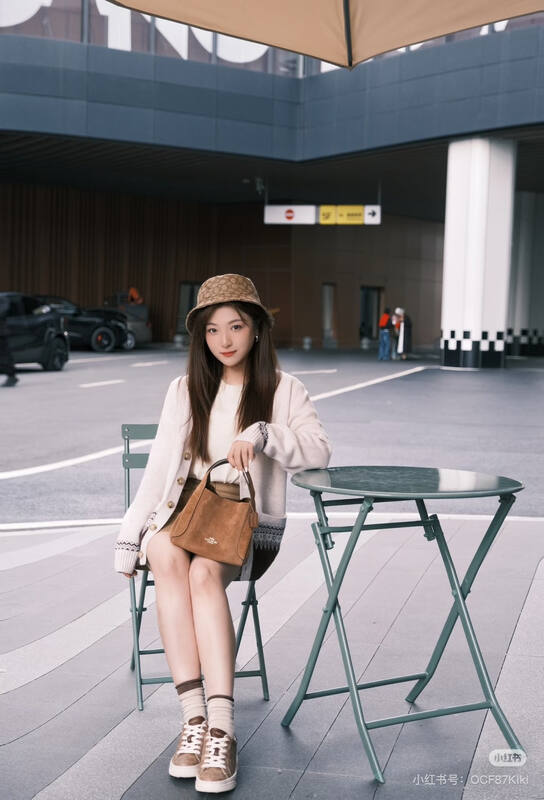 Coach Brown shoulder bag — 1:1 Replica