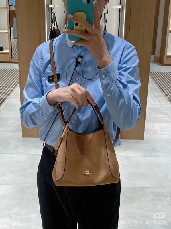 Coach Brown shoulder bag — 1:1 Replica
