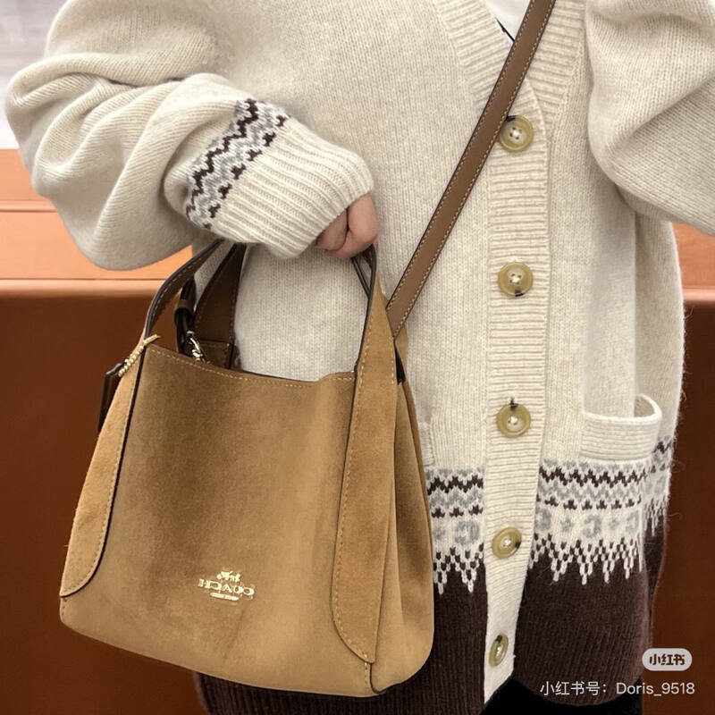 Coach Brown shoulder bag — 1:1 Replica