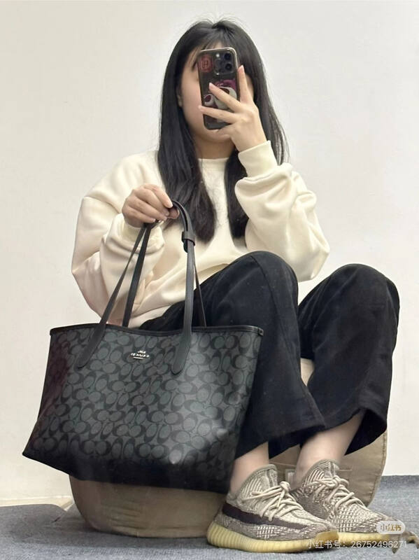 Coach City Beige 38x28x15cm shoulder bag — AAA Quality Replica