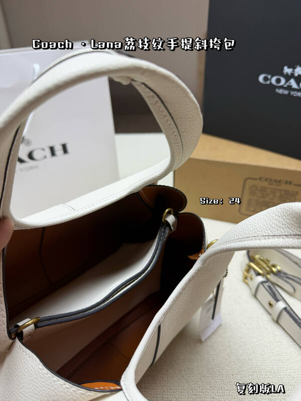 Coach White shoulder bag — AAA Quality Replica