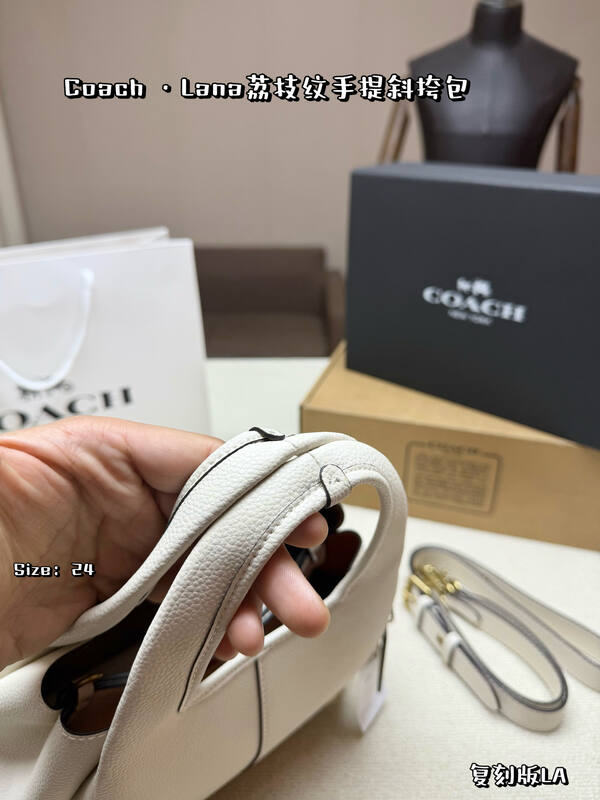 Coach White shoulder bag — AAA Quality Replica