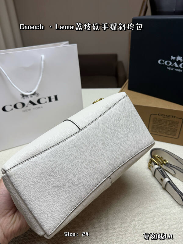 Coach White shoulder bag — AAA Quality Replica