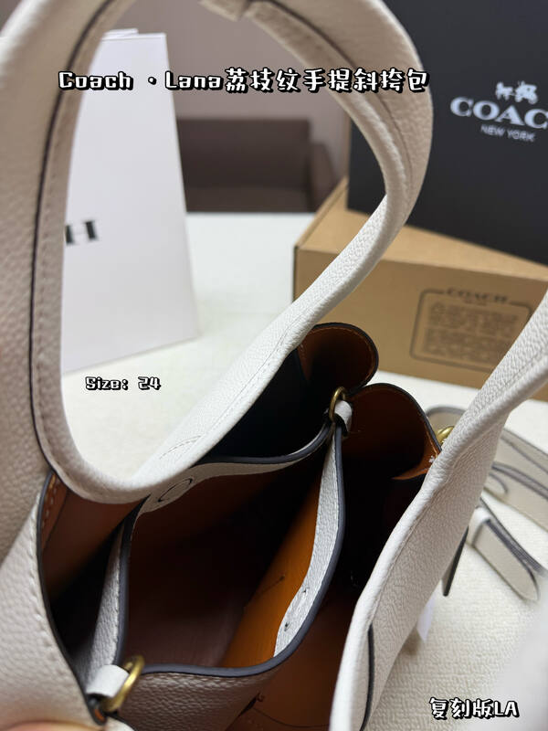 Coach White shoulder bag — AAA Quality Replica
