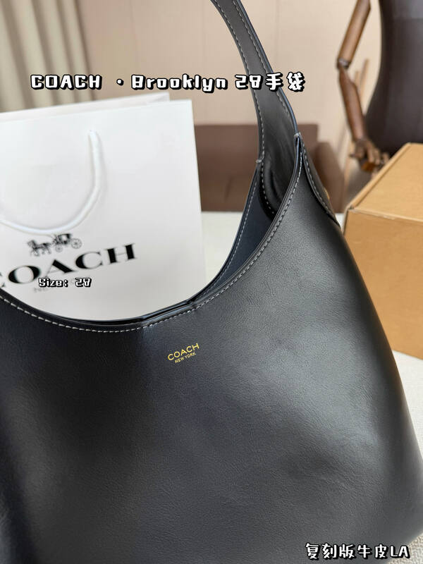 Coach Black shoulder bag — 1:1 Replica