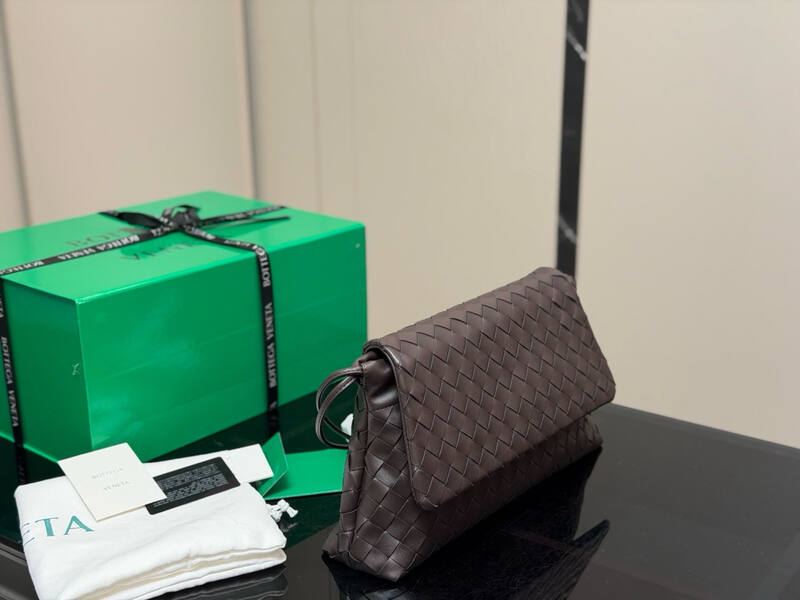 Bottega Veneta Black shoulder bag — 1:1 Replica