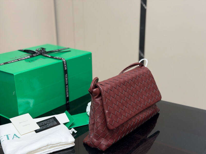 Bottega Veneta Black shoulder bag — 1:1 Replica