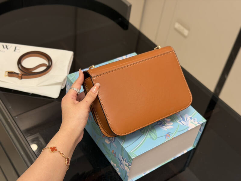 Loewe Brown 25x18x10cm shoulder bag — Top Quality Replica