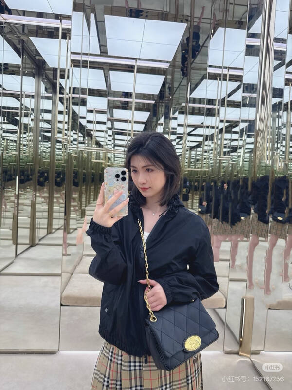 Burberry Black 25x18x10cm shoulder bag — Premium Replica