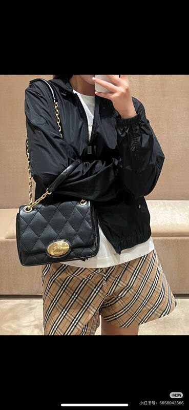 Burberry Black 25x18x10cm shoulder bag — Premium Replica
