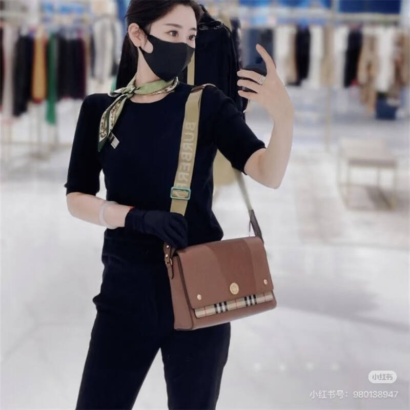 Burberry Brown shoulder bag — Premium Replica