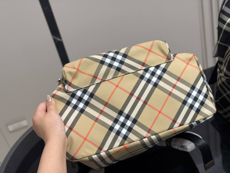 Burberry Black shoulder bag — Premium Replica