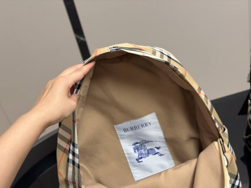 Burberry Black shoulder bag — Premium Replica