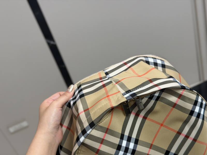 Burberry Black shoulder bag — Premium Replica