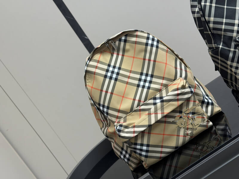 Burberry Black shoulder bag — Premium Replica