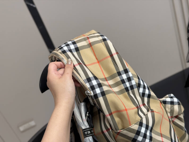 Burberry Black shoulder bag — Premium Replica
