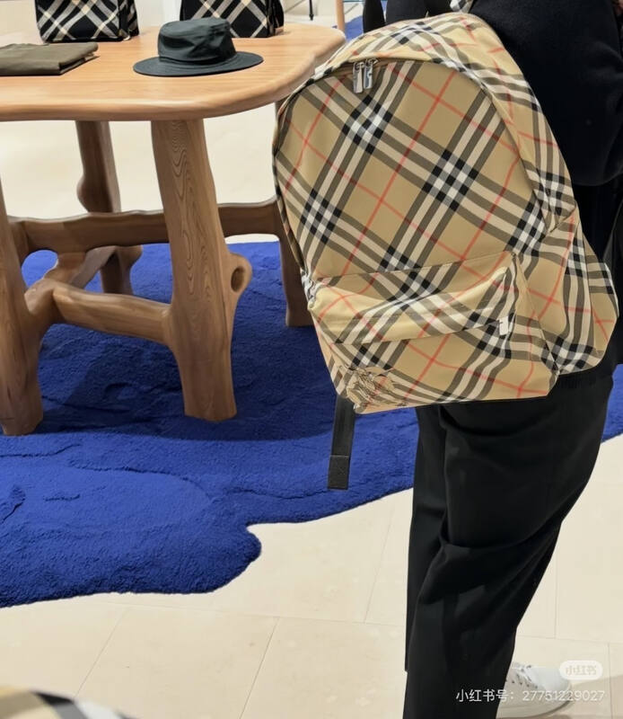 Burberry Beige Vintage Check 30x40x15cm backpack — AAA Quality Replica