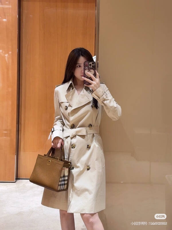 Burberry Black grained leather with Haymarket check side panels 26x20x12cm shoulder bag — AAA Quality Replica