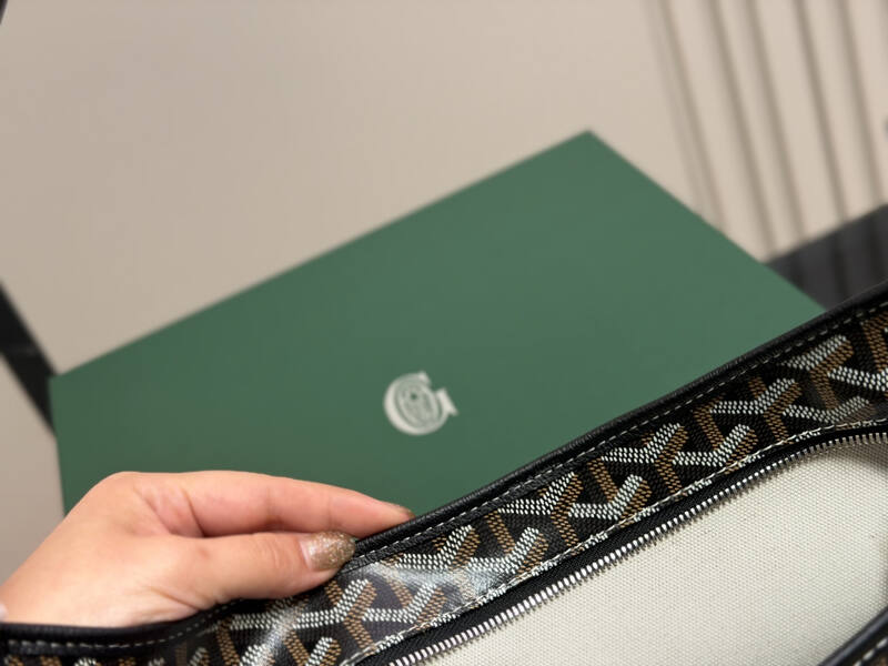 Goyard Black shoulder bag — Premium Replica