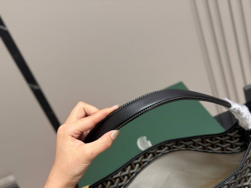 Goyard Black shoulder bag — Premium Replica