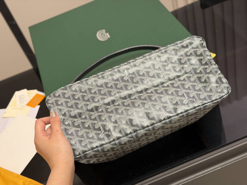 Goyard Grey shoulder bag — 1:1 Replica