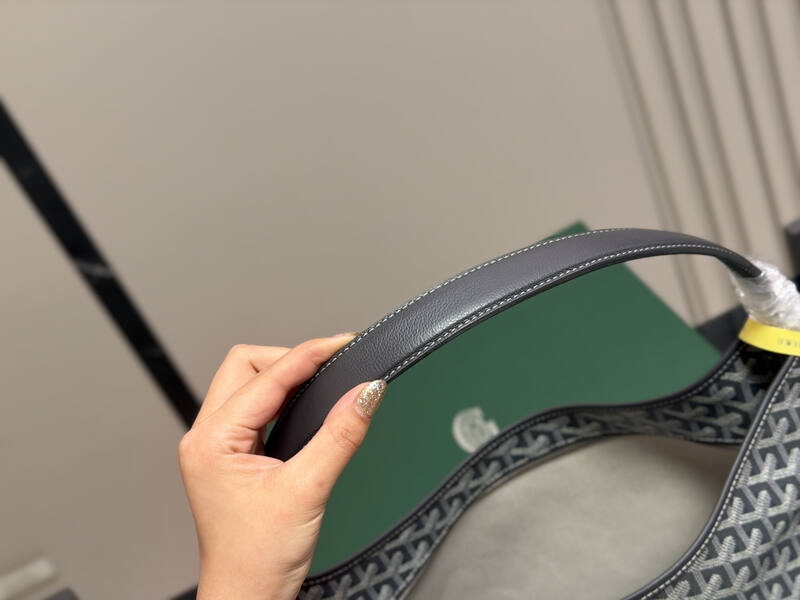 Goyard Grey shoulder bag — 1:1 Replica