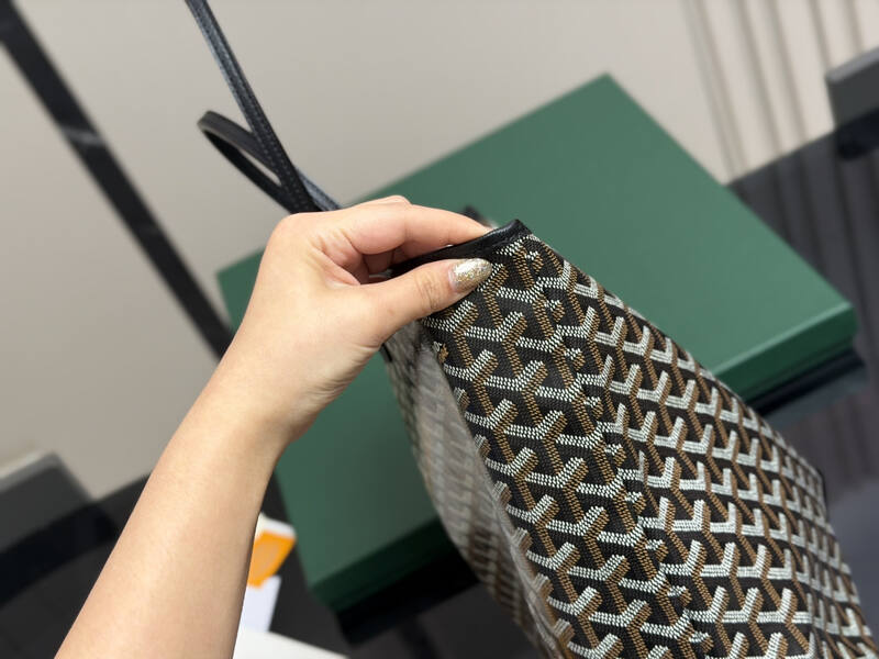 Goyard Black shoulder bag — Premium Replica