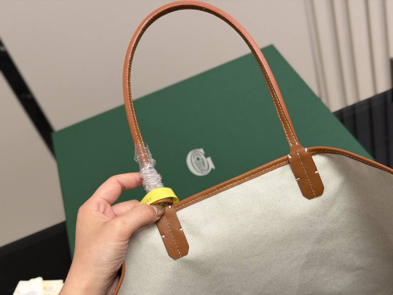 Goyard Black shoulder bag — Top Quality Replica