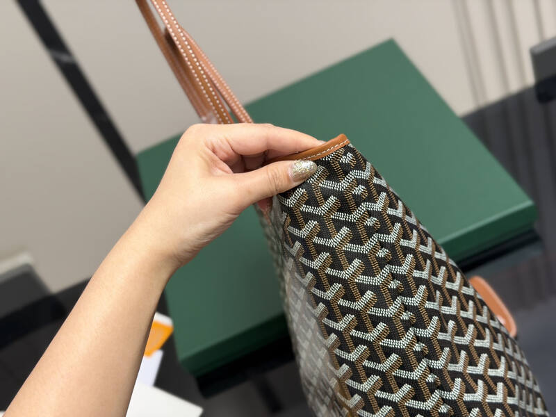 Goyard Black shoulder bag — Top Quality Replica