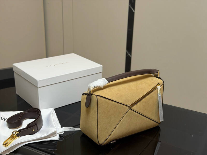 Loewe Brown 25x18x10cm shoulder bag — Top Quality Replica