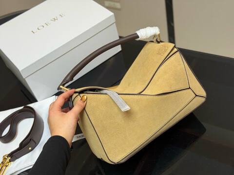 Loewe Brown 25x18x10cm shoulder bag Top Quality Replica