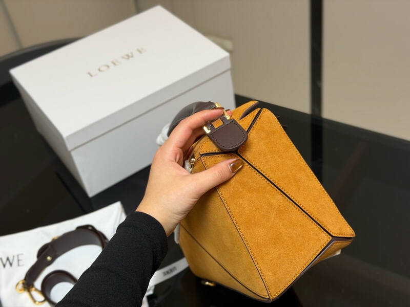 Loewe Brown 25x18x10cm shoulder bag — AAA Quality Replica