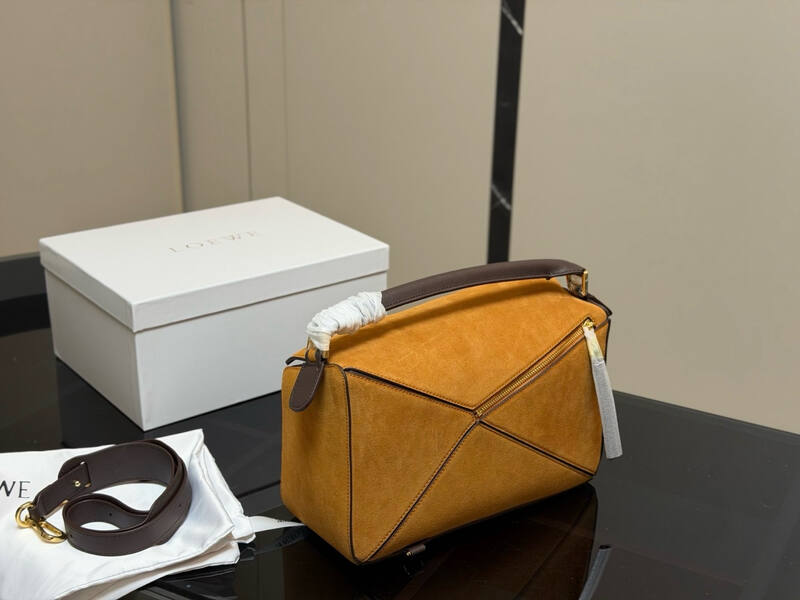 Loewe Brown 25x18x10cm shoulder bag — AAA Quality Replica
