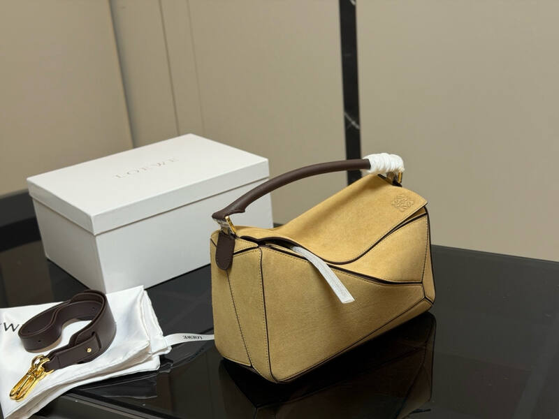 Loewe Brown 25x18x10cm shoulder bag — Top Quality Replica