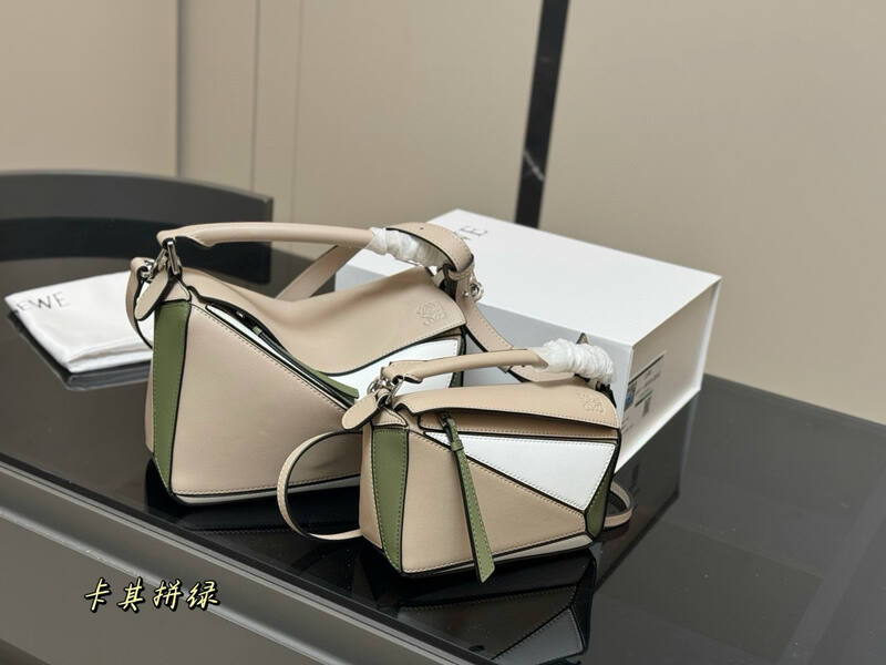 Loewe White shoulder bag — Top Quality Replica