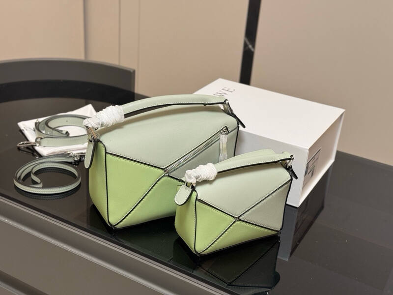 Loewe Green shoulder bag — Premium Replica