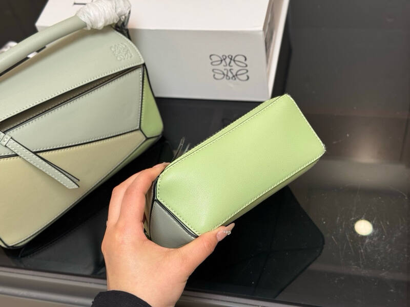Loewe Green shoulder bag — Premium Replica