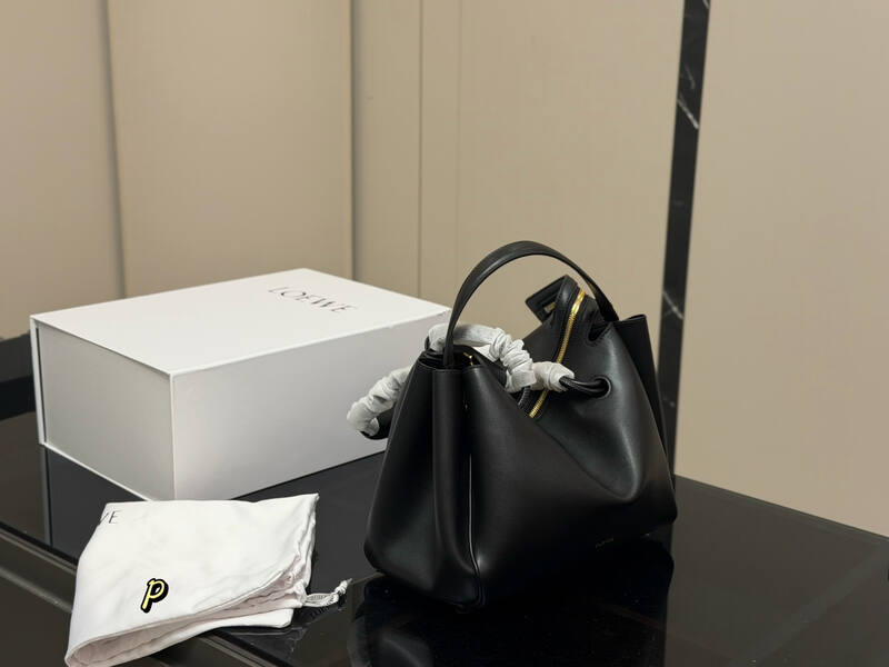 Loewe Black 25x18x10cm shoulder bag — 1:1 Replica