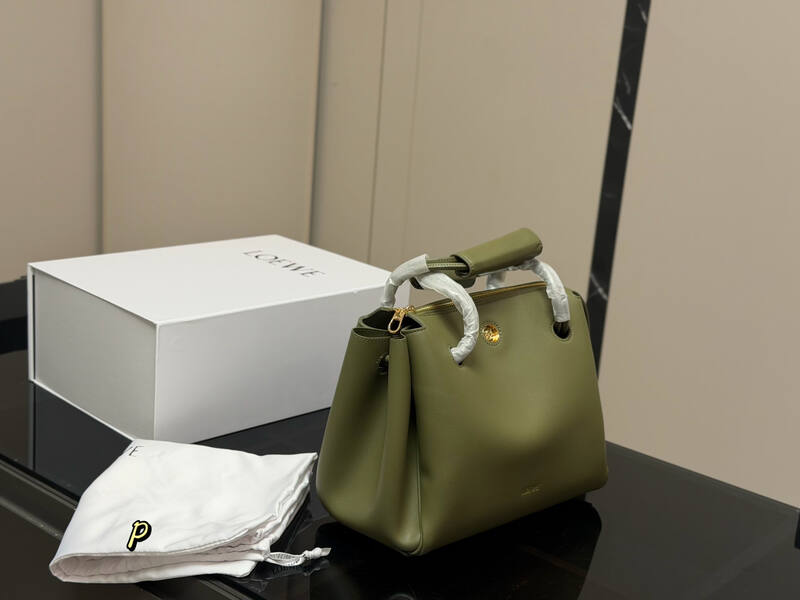 Loewe Black shoulder bag — Premium Replica
