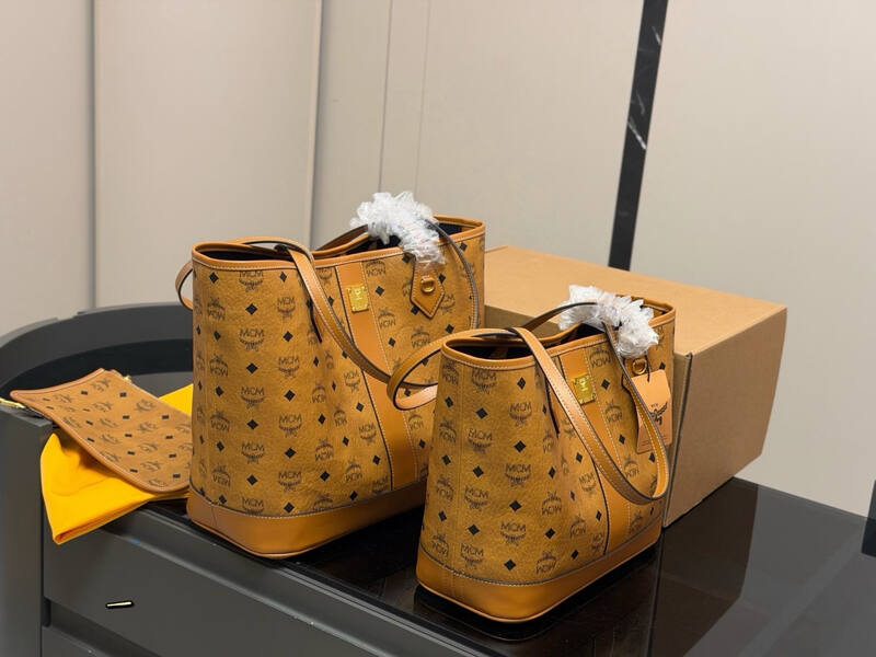MCM Toni Visetos shoulder bag — Premium Replica