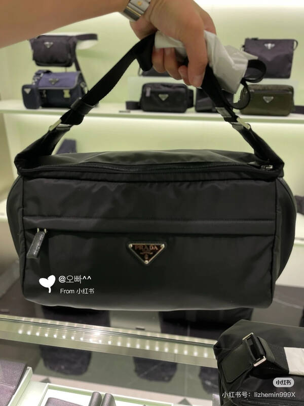 Prada Black shoulder bag — 1:1 Replica