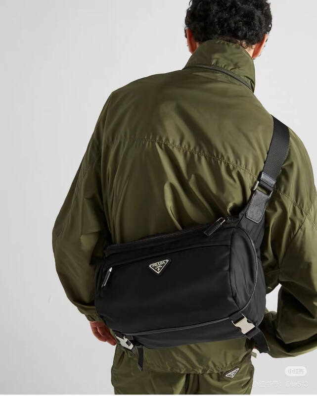 Prada Black shoulder bag — 1:1 Replica