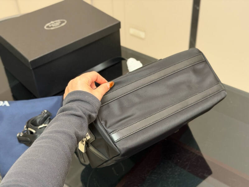 Prada Black shoulder bag — AAA Quality Replica