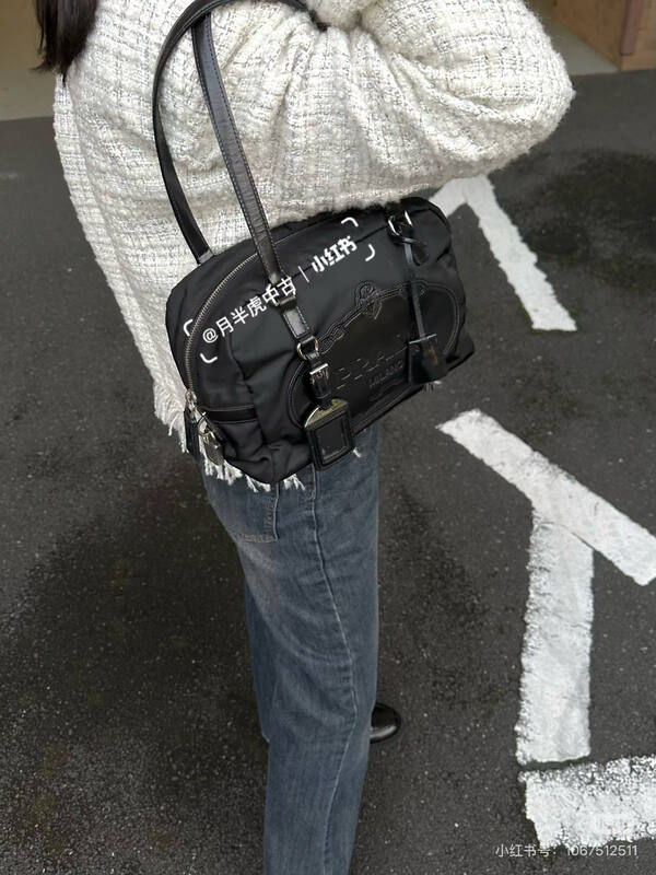Prada Black shoulder bag — Premium Replica