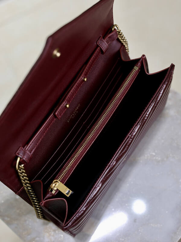 Saint Laurent Red everyday — 1:1 Replica