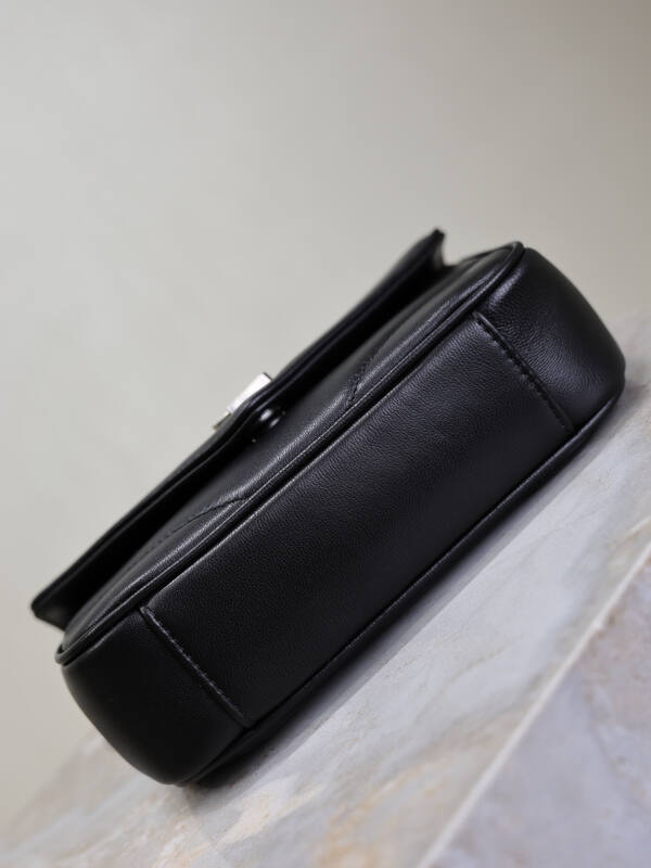 Saint Laurent Black everyday — Premium Replica